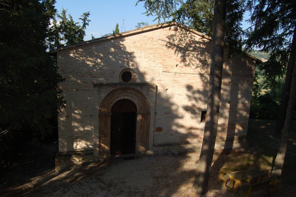 Palazzo Bonfranceschi Bed & Breakfast Belforte del Chienti Exterior photo
