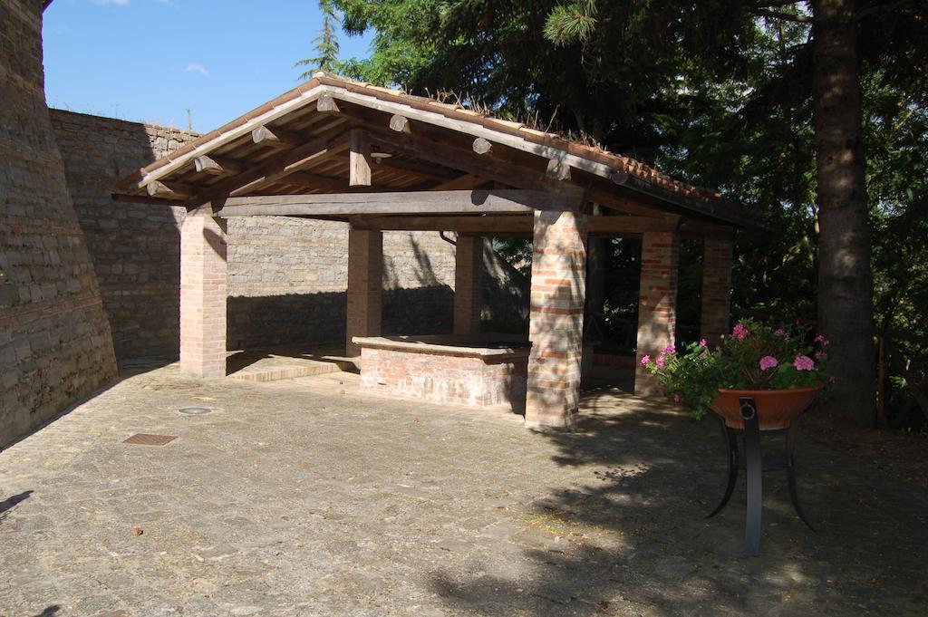 Palazzo Bonfranceschi Bed & Breakfast Belforte del Chienti Exterior photo