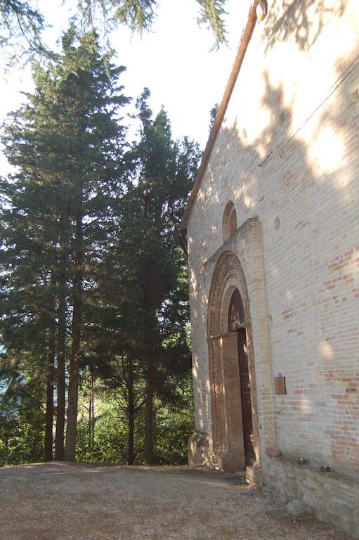 Palazzo Bonfranceschi Bed & Breakfast Belforte del Chienti Exterior photo