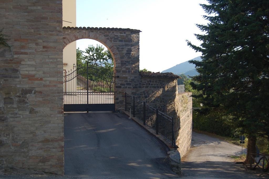 Palazzo Bonfranceschi Bed & Breakfast Belforte del Chienti Exterior photo