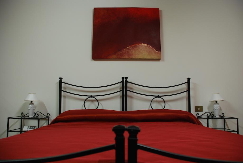 Palazzo Bonfranceschi Bed & Breakfast Belforte del Chienti Room photo