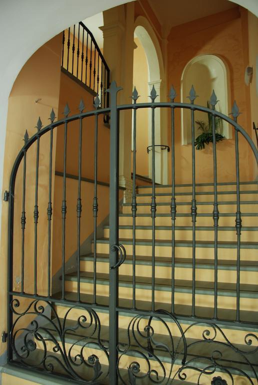 Palazzo Bonfranceschi Bed & Breakfast Belforte del Chienti Exterior photo